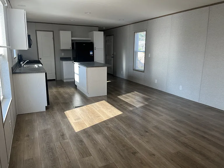 220 Homecroft Ct — Photo 4
