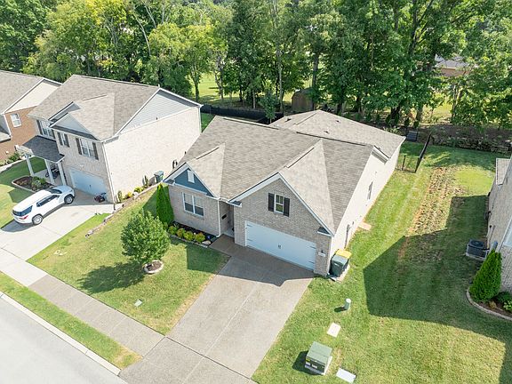 4th image of 8063 Forest Hills Dr