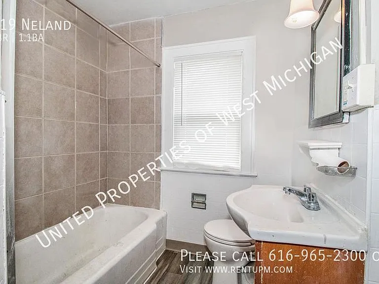 819 Neland Ave SE — Photo 14