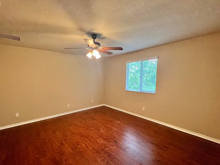 2552 SW Marshfield Ct — Photo 13