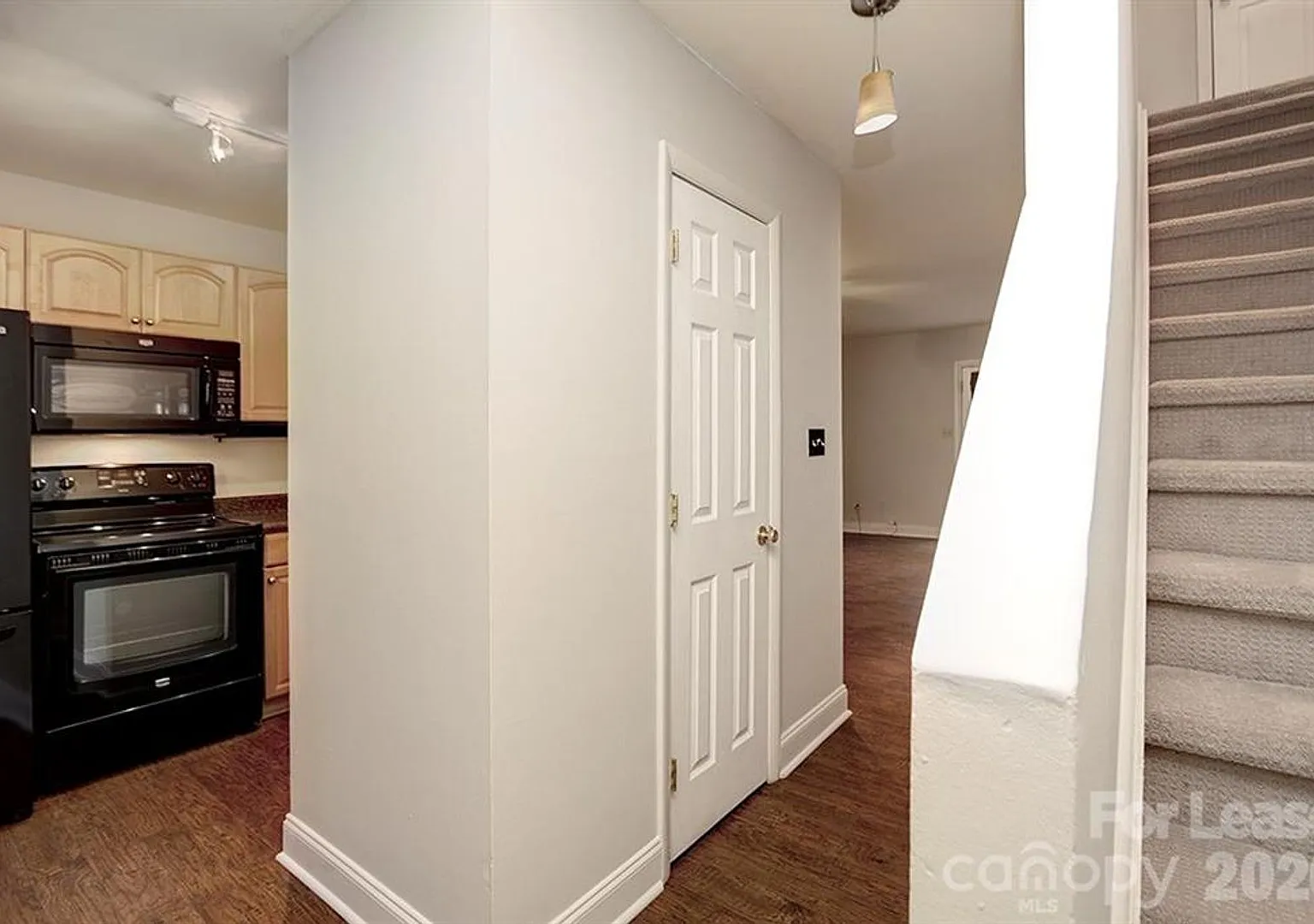 951 Hollywood St #K — Photo 4