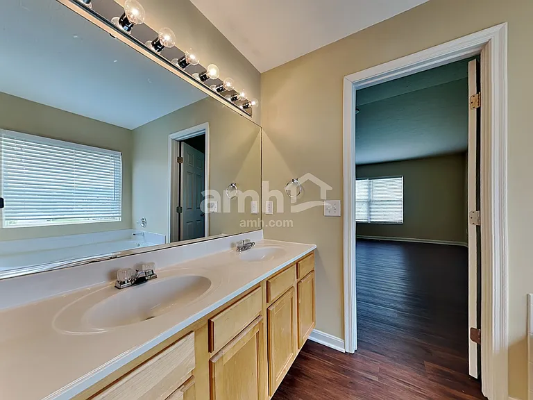 5905 Havenwood Ct — Photo 12