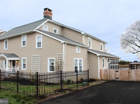 1230 Front St, Mauricetown, NJ 08329