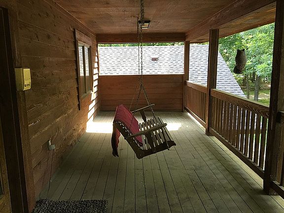 Front balcony 