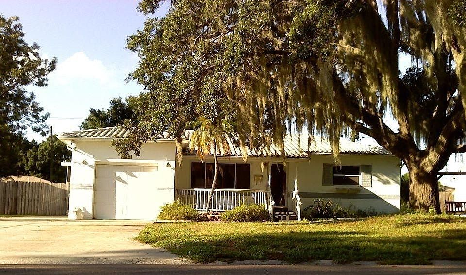 1st image of 5992 41st Ave N