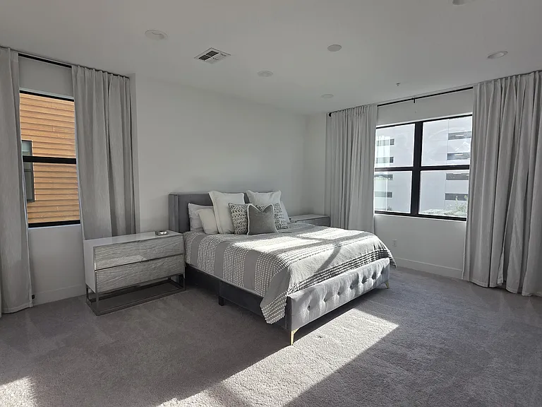 2511 N Grady Ave #6 — Photo 15