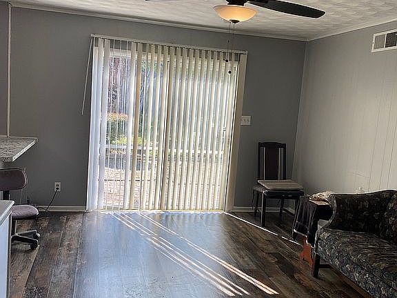 5th image of 5062 Ginger Cir