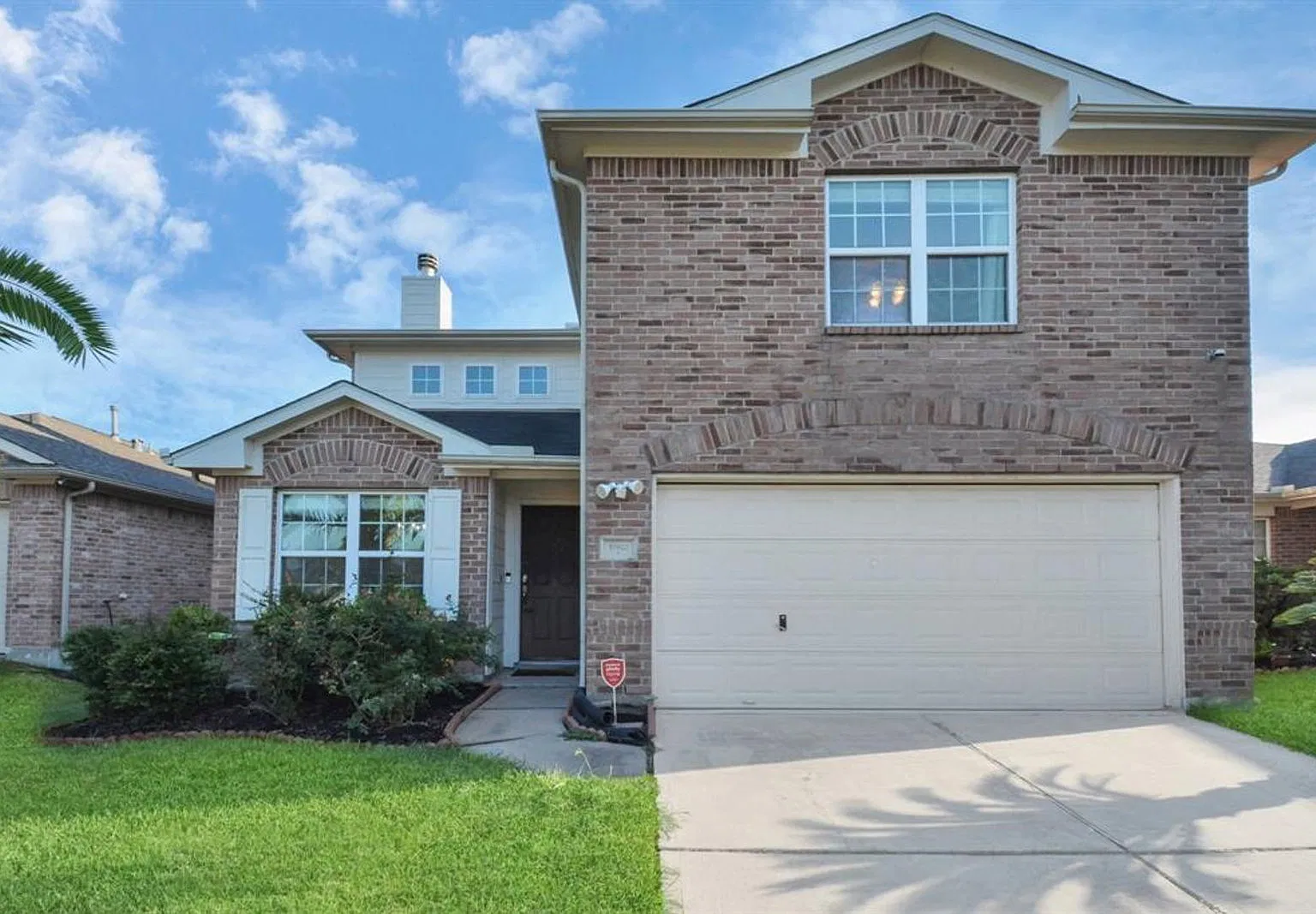 3 bed, 2.5 bath, 1884 sqft, $1,995 — Photo 3