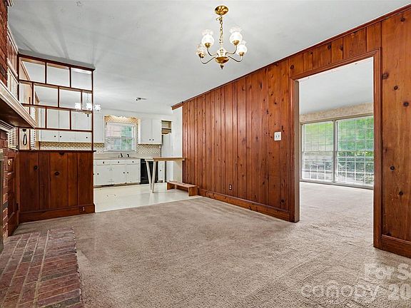 5th image of 2330 Wensley Dr