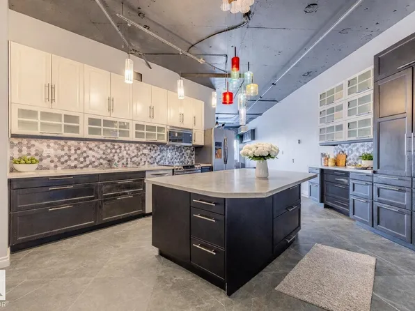 10179 105th St NW #303, Edmonton, AB T5J 3N1