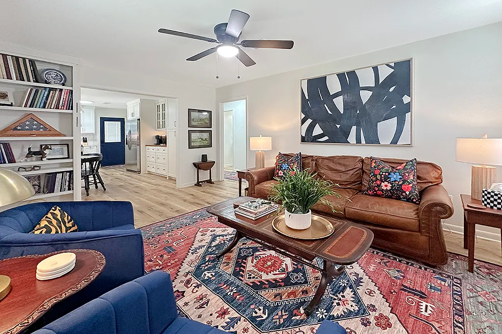 2 bed, 1200 sqft, $2,400 — Photo 1