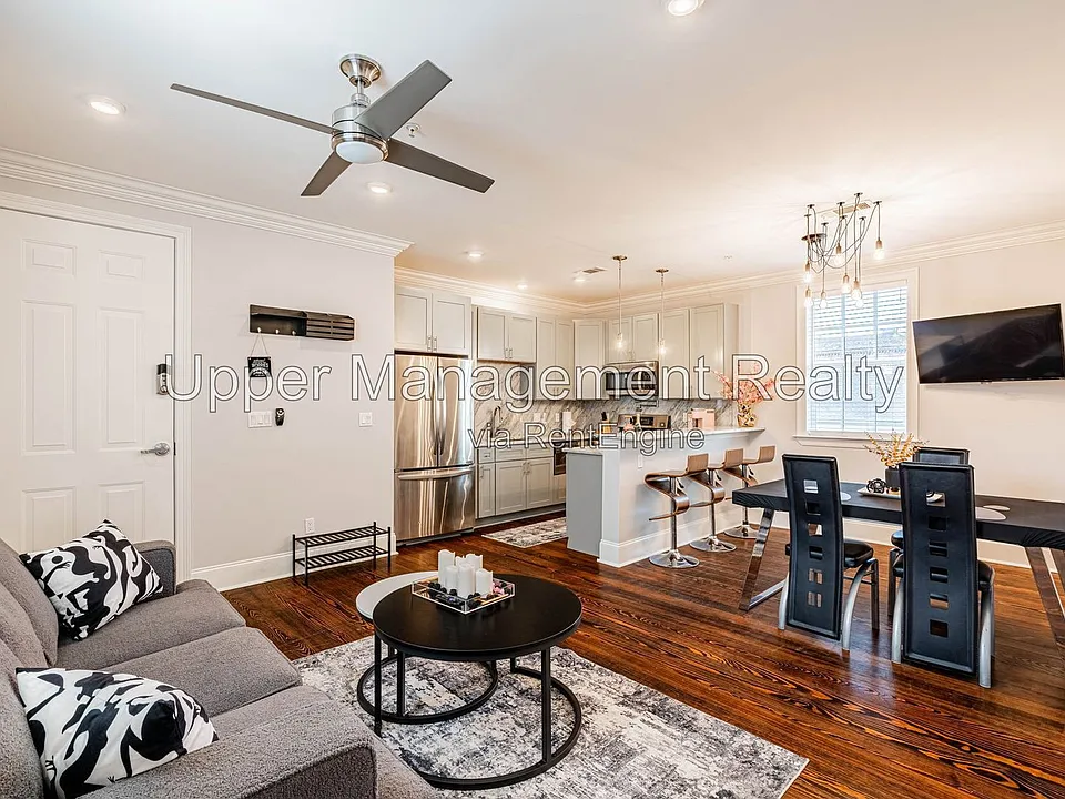 1201 Baronne St #6