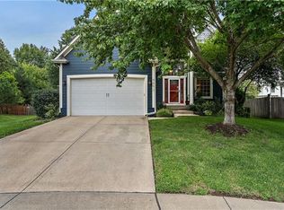 8912 W 126th Ter, Overland Park, KS 66213