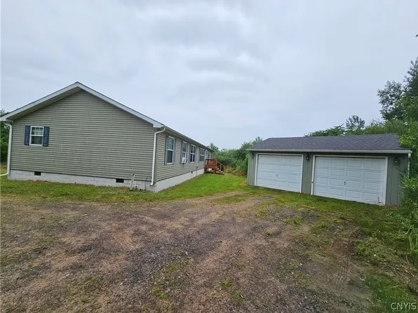 203 County Route 4, Central Square, NY 13036