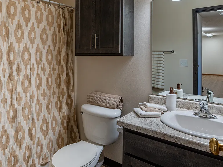 Parkside Apartments — Photo 9