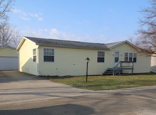 5435 Autumnash Ln, Machesney Park, IL 61115