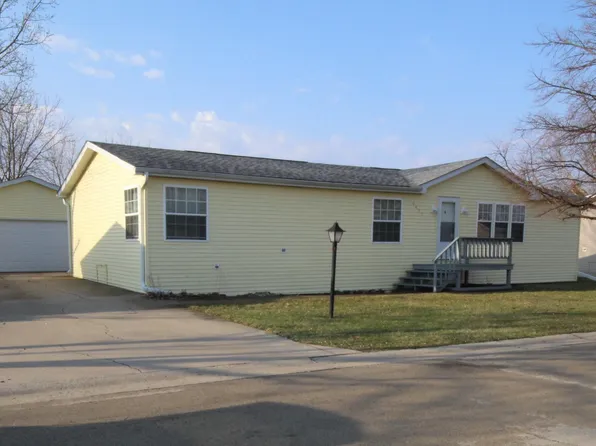 5435 Autumnash Ln, Machesney Park, IL 61115