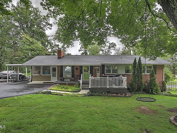 2nd image of 2344 Stuart Dr