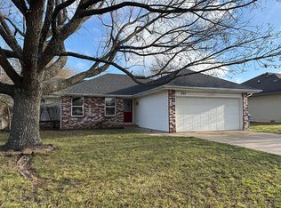 307 E Slim Wilson Blvd, Nixa, MO 65714