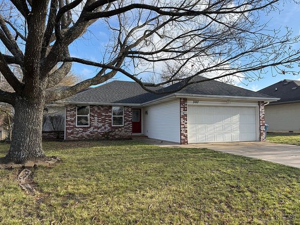 307 E Slim Wilson Blvd