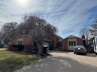 707 Shoreside Cv, Hastings, NE 68901