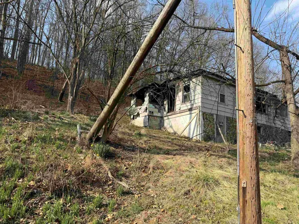 10 Thorne Ave, Elkins, WV 26241