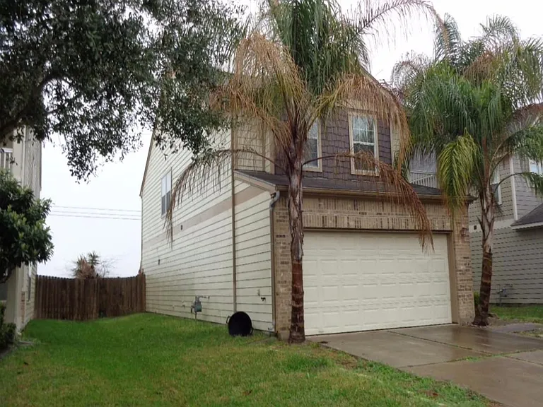 2911 Feather Green Trl — Photo 3
