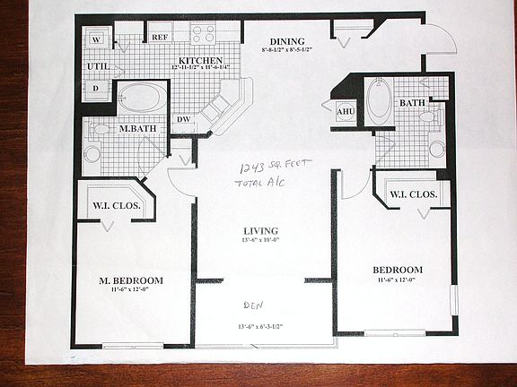 Floor Plan  2/2 plus den