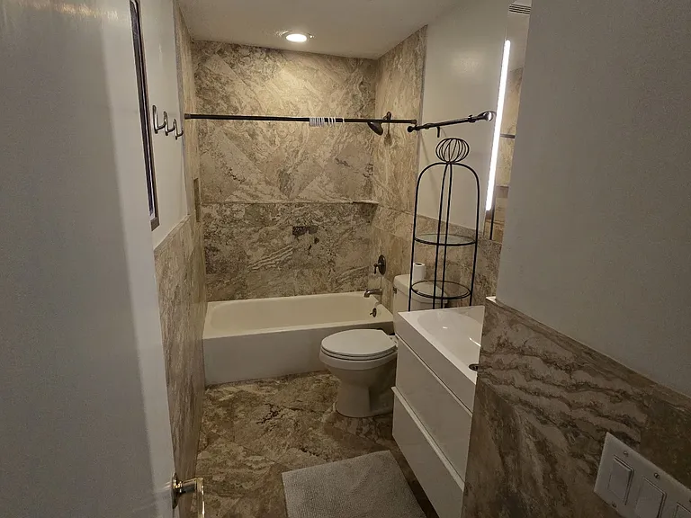 12556 Joby Ln E — Photo 21