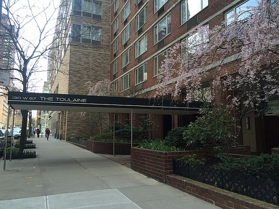 4th image of 130 W 67th St APT 17H