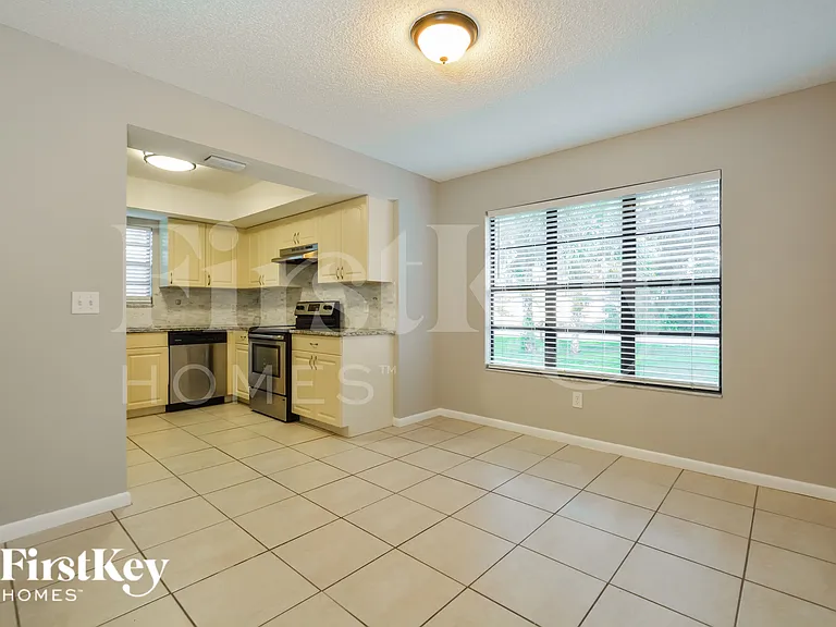2526 Needle Palm Dr — Photo 3