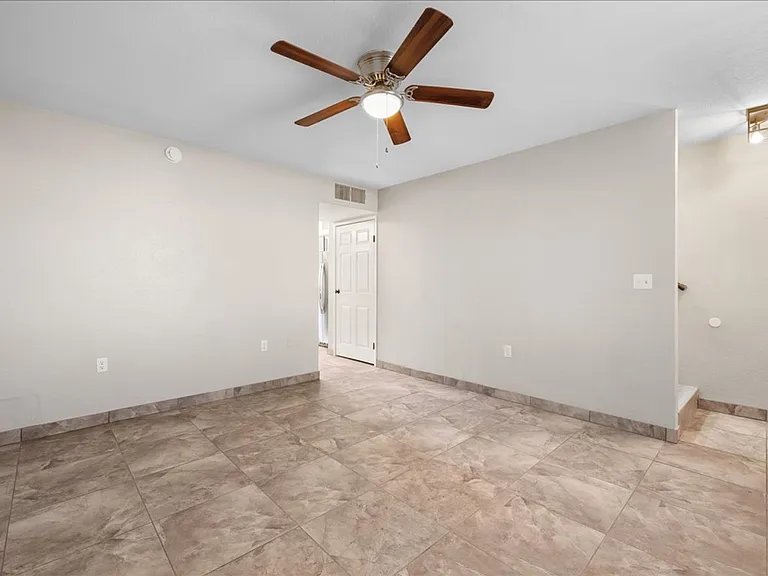 2205 N 9th Ave — Photo 6
