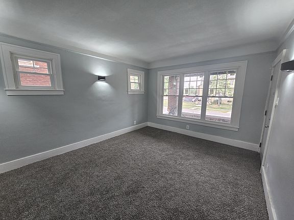 5th image of 2310 Glendale St #1E