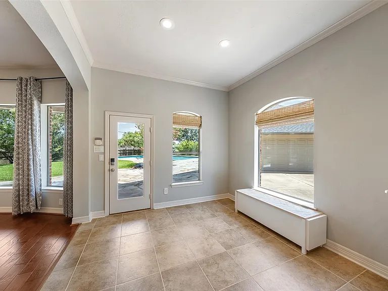 5450 Faircreek Ln — Photo 9