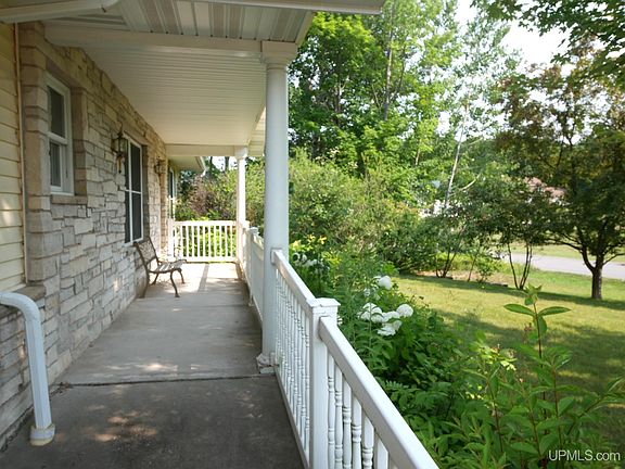 5th image of 1924 Sherwood Dr