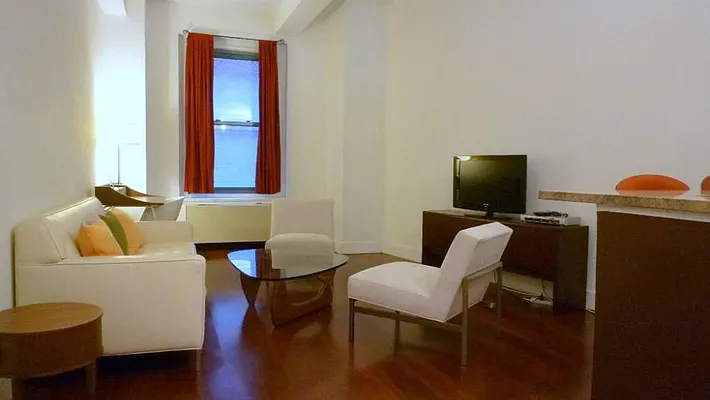 Rented by Town Residential | media 9