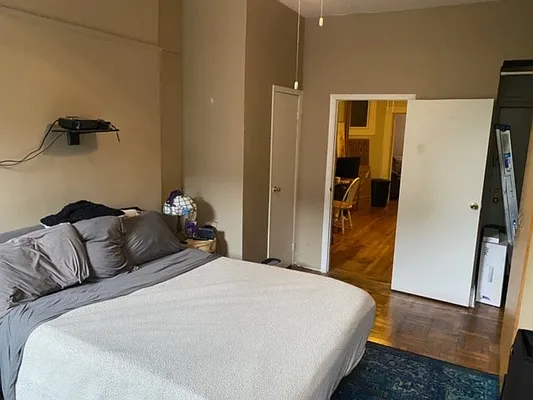 Rented by American Way Real Estate Inc | media 13