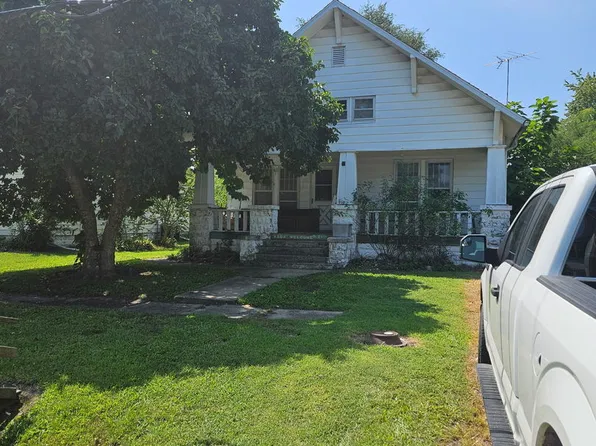 206 S 2nd St, Benld, IL 62009