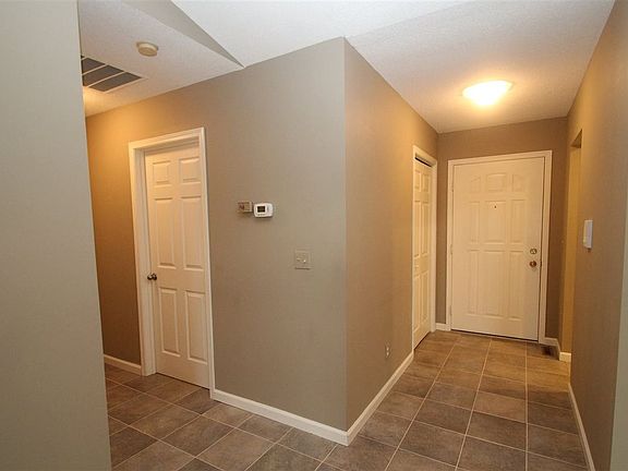 5th image of 5200 N Knoxville Ave APT 304S