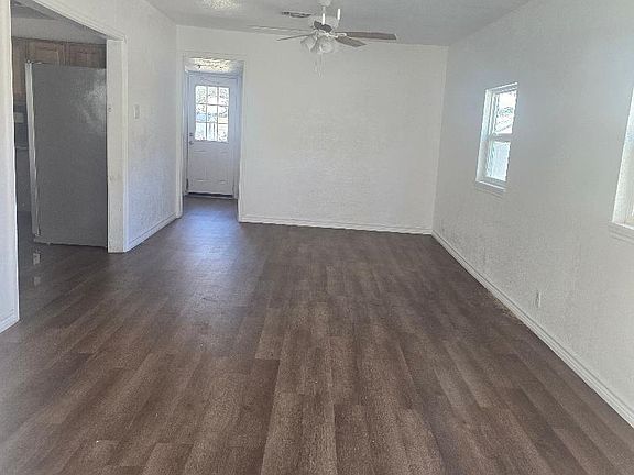 3rd image of 450 Gilcrease St