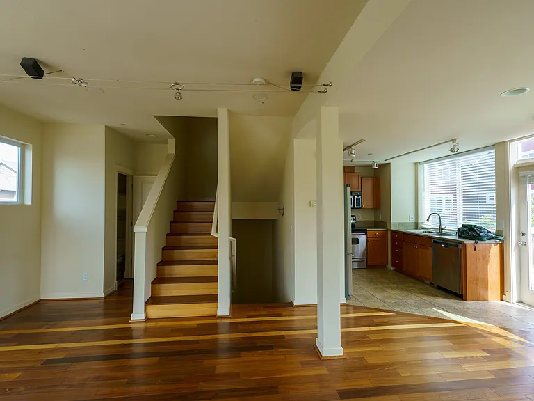 2405 NE Park Dr — Photo 14