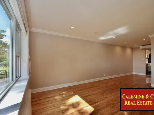 1087 Shore Parkway image 3 of 13