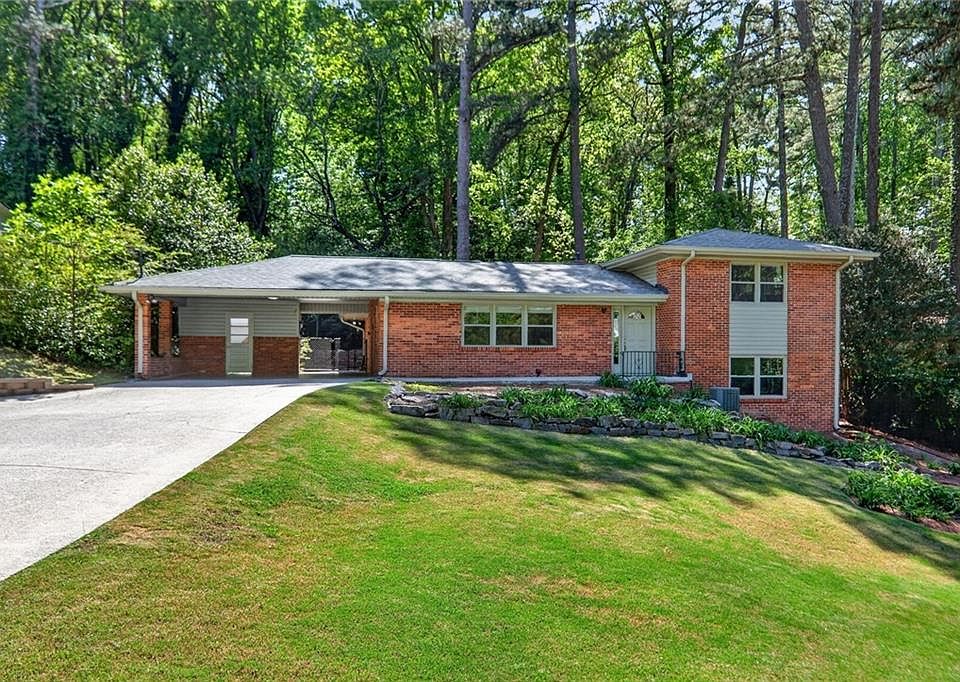 1st image of 2424 Briarmoor Rd NE