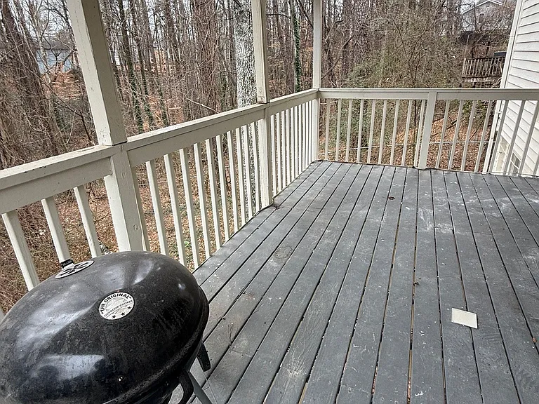 6062 Lakeshore Dr SE — Photo 9