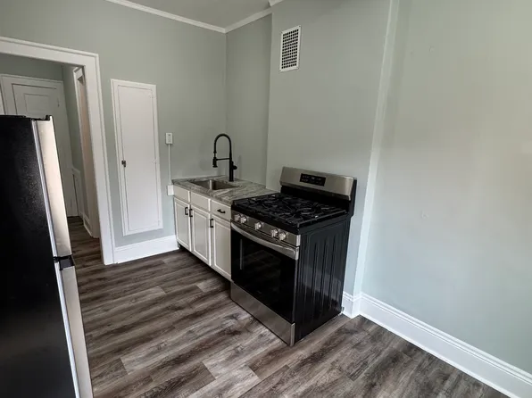 1360 W Clifton Blvd #7, Lakewood, OH 44107