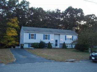248 Rumonoski Dr, Northbridge, MA 01534