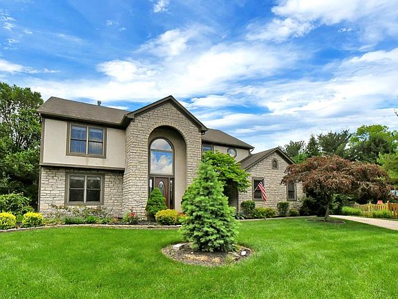 3rd image of 831 Wackeman Ct