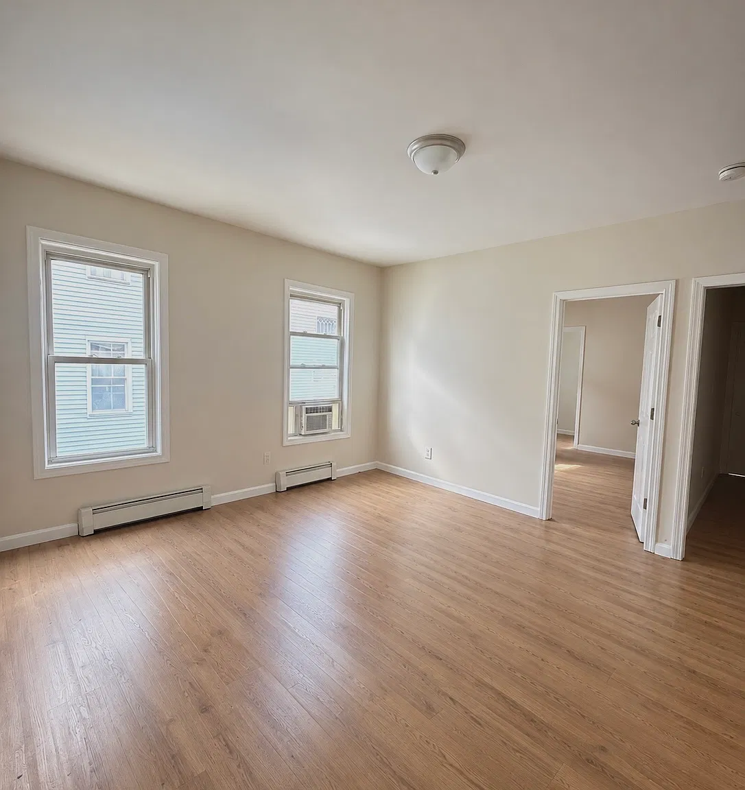 4 bed, $2,500 — Photo 3