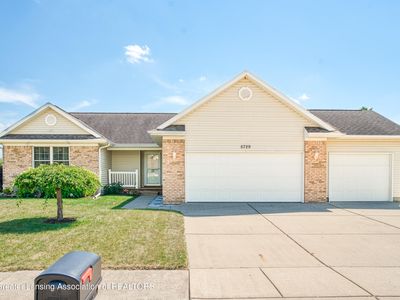 5729 Ladderback, Holt, MI, 48842