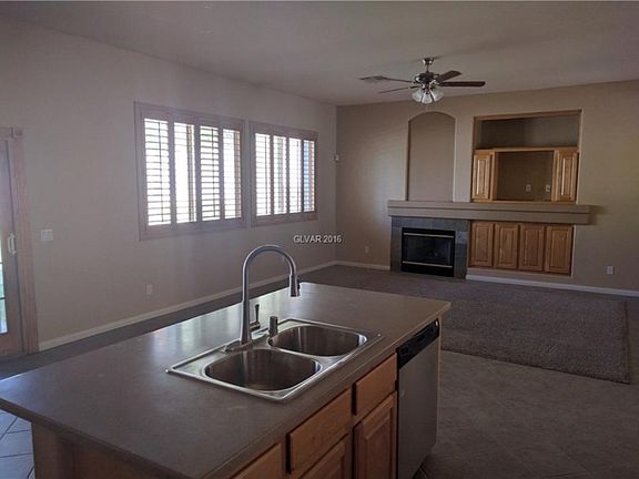 4th image of 2534 Silver Beach Dr